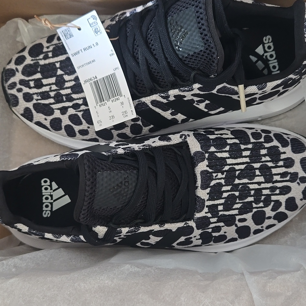 Adidas Swift Run. 1.0 Leopard - Picture 9 of 11